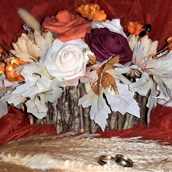 Lings Moments Centerpieces - Picture 7 of 15